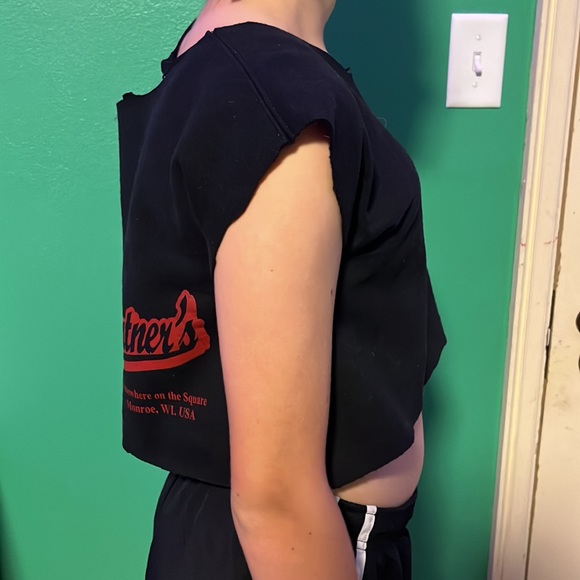 Crop top of the century - Picture 5 of 6